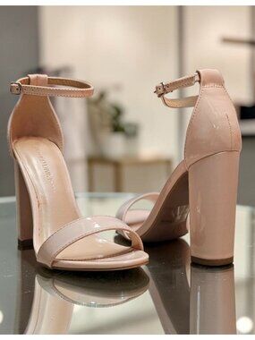 Nude Block Heel Sandals With Ankle Strap Patent Leather Finish Open Toe Design W
